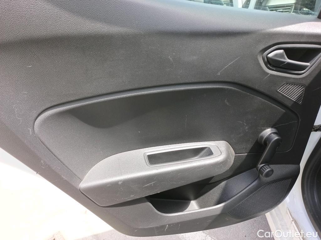  Renault  Clio RENAULT  / 2019 / 5P / berlina con portón Business TCe 67 kW (90CV) #22