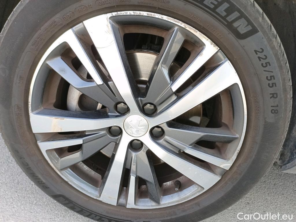  Peugeot  3008 PEUGEOT  Hybrid / 2020 / 5P / todoterreno 225 e-EAT8 Allure Pack #2
