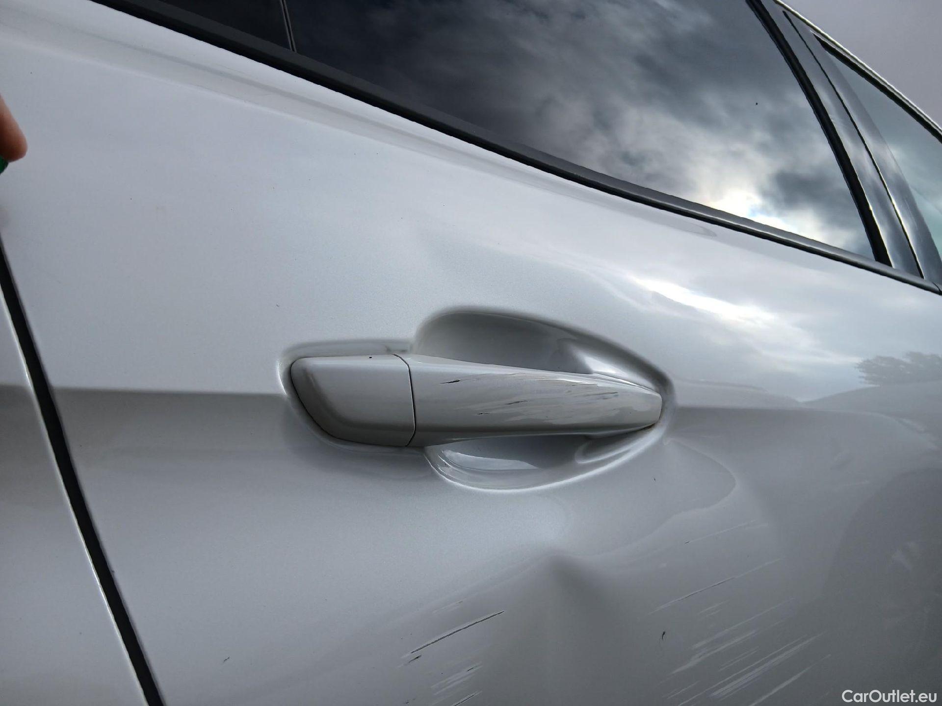  Peugeot  3008 PEUGEOT  / 2020 / 5P / todoterreno 1.5 BlueHDi 96kW S&S Allure Pack EAT8 #20