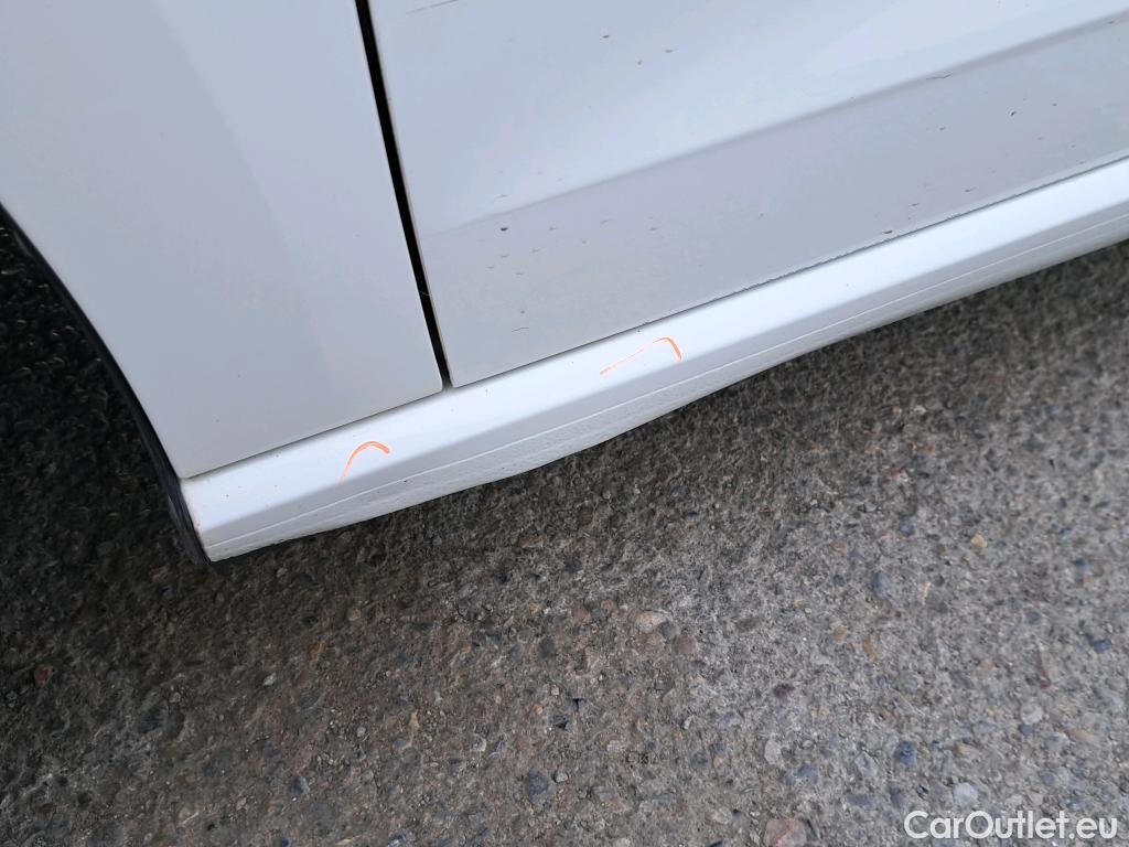  Seat  Ibiza SEAT  / 2017 / 5P / berlina con portón 1.0 TSI 81kW (110CV) Style Plus (AC2) #6