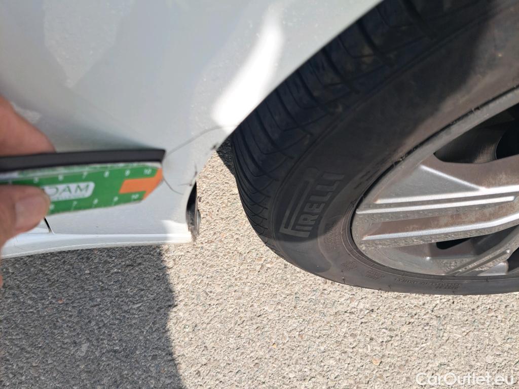  Peugeot  208 PEUGEOT  / 2019 / 5P / berlina con portón PureTech 73kW (100CV) Active Pack #21