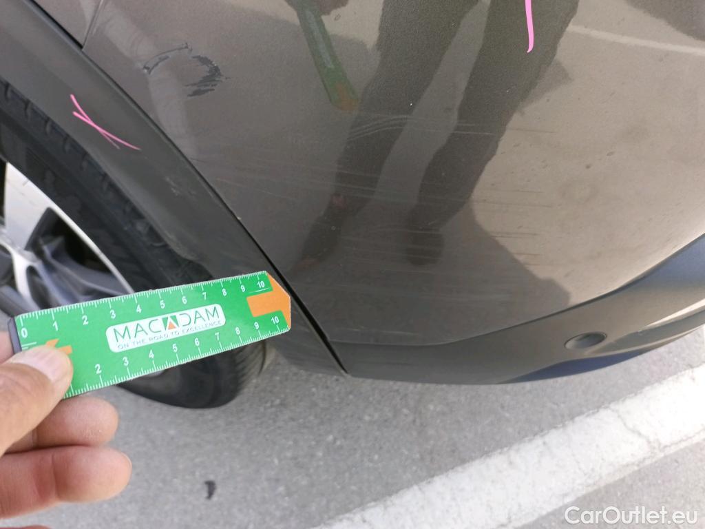  Peugeot  3008 PEUGEOT  Hybrid / 2020 / 5P / todoterreno 225 e-EAT8 Allure Pack #20
