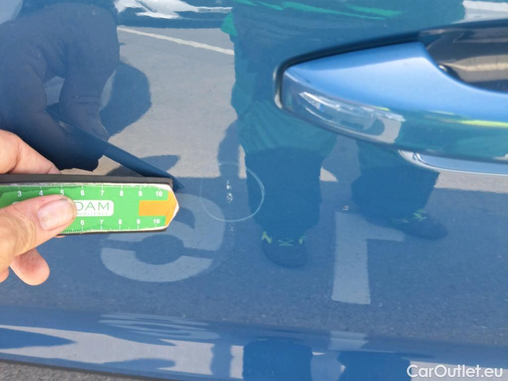 Volvo  XC 40 VOLVO XC40 / 2021 / 5P / todoterreno 1.5 T4 Recharge PHEV Core Auto #9