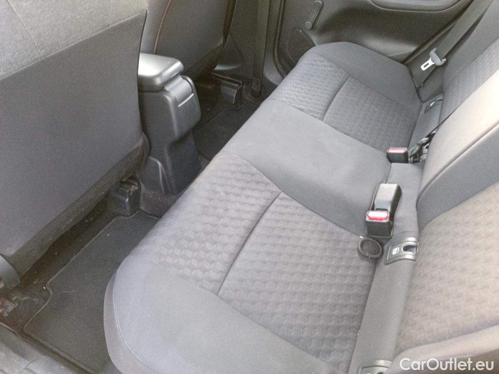  Toyota  Yaris TOYOTA  1.5 120H Business Plus #16