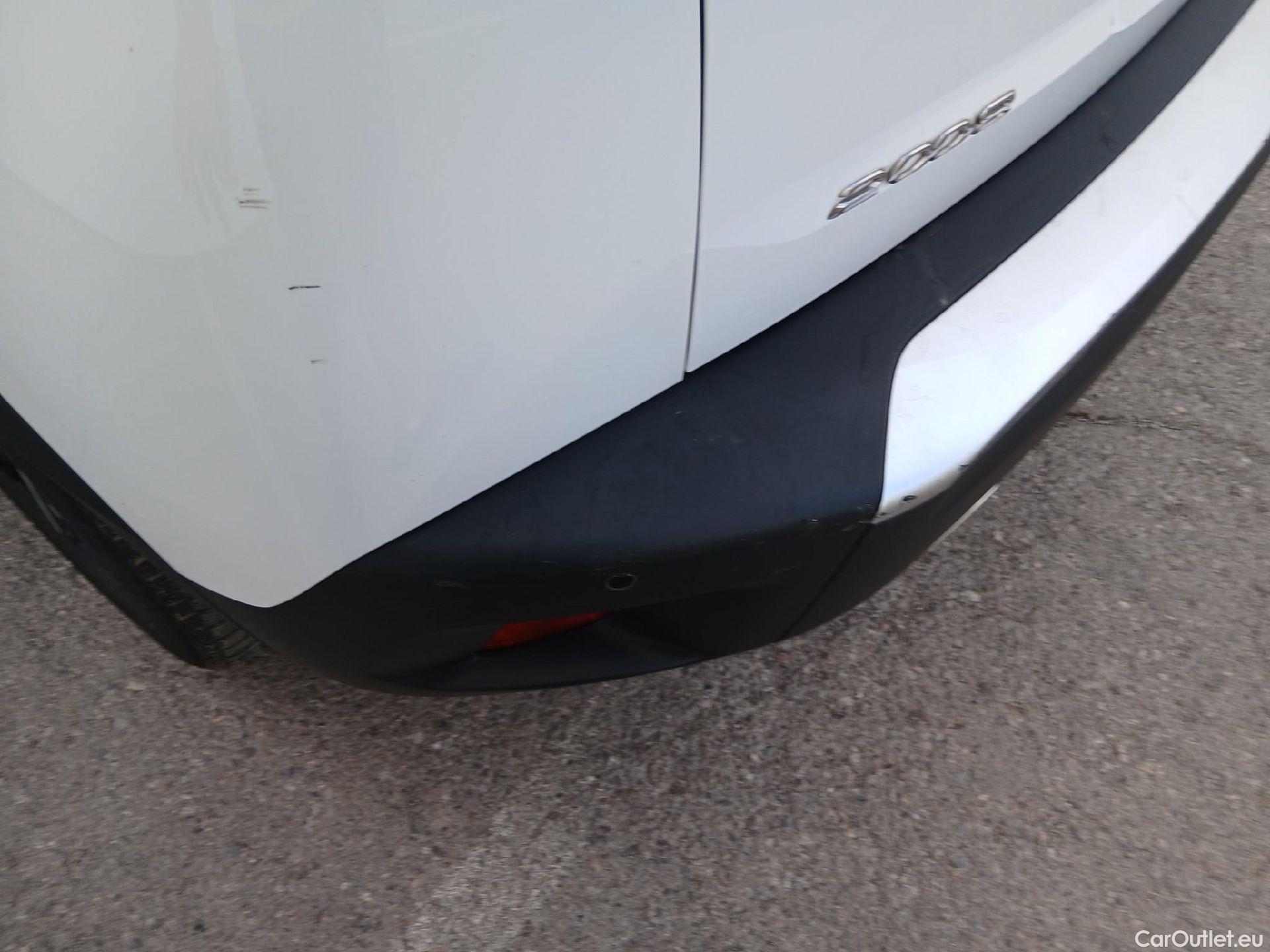  Peugeot  2008 PEUGEOT  / 2019 / 5P / todoterreno Allure Pack Puretech 130 S&S EAT8 (AC) #13