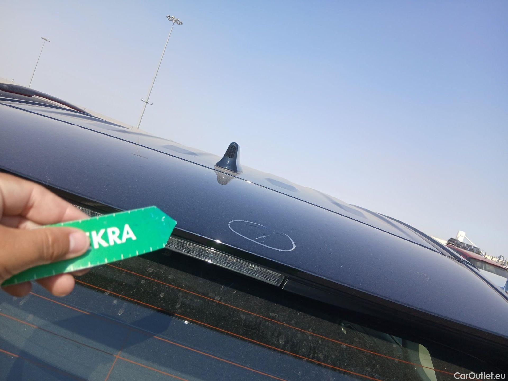  Toyota  RAV4 TOYOTA  / 2018 / 5P / todoterreno 2.5l 220H Business #36