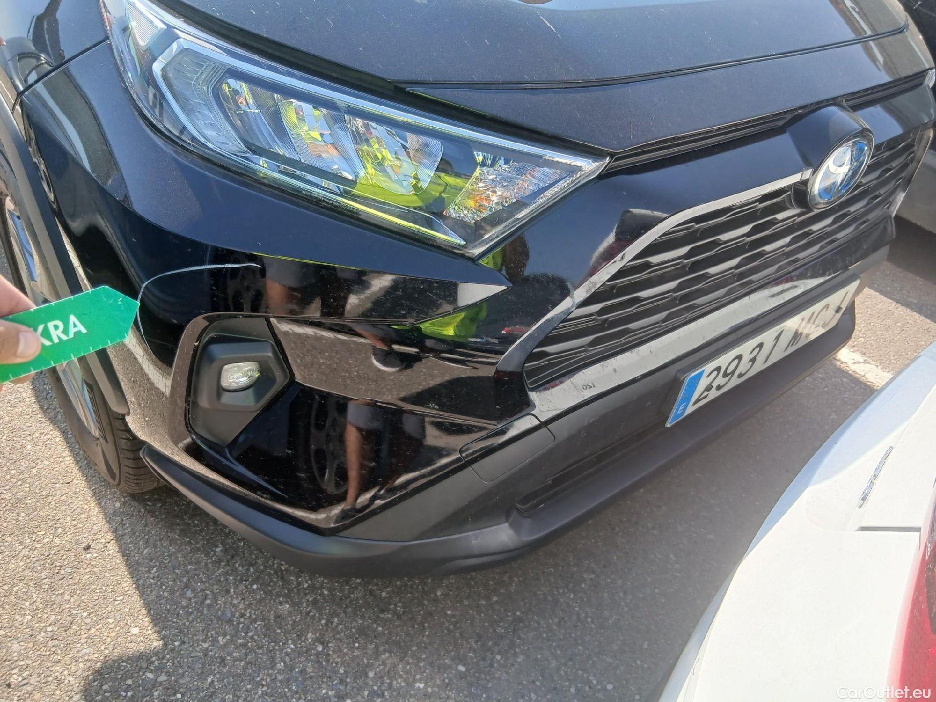  Toyota  RAV4 TOYOTA  / 2018 / 5P / todoterreno 2.5l 220H Business #9