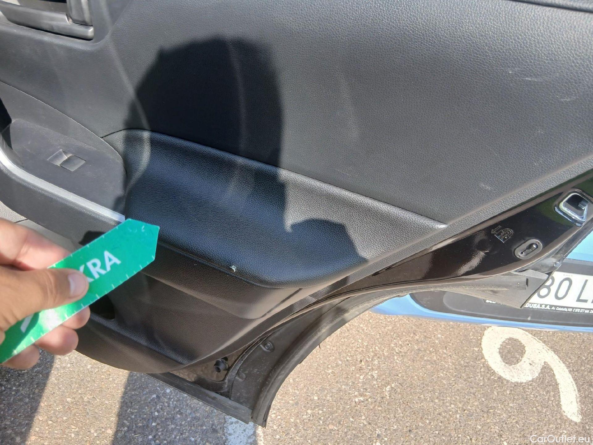  Toyota  RAV4 TOYOTA  / 2018 / 5P / todoterreno 2.5l 220H Business #7