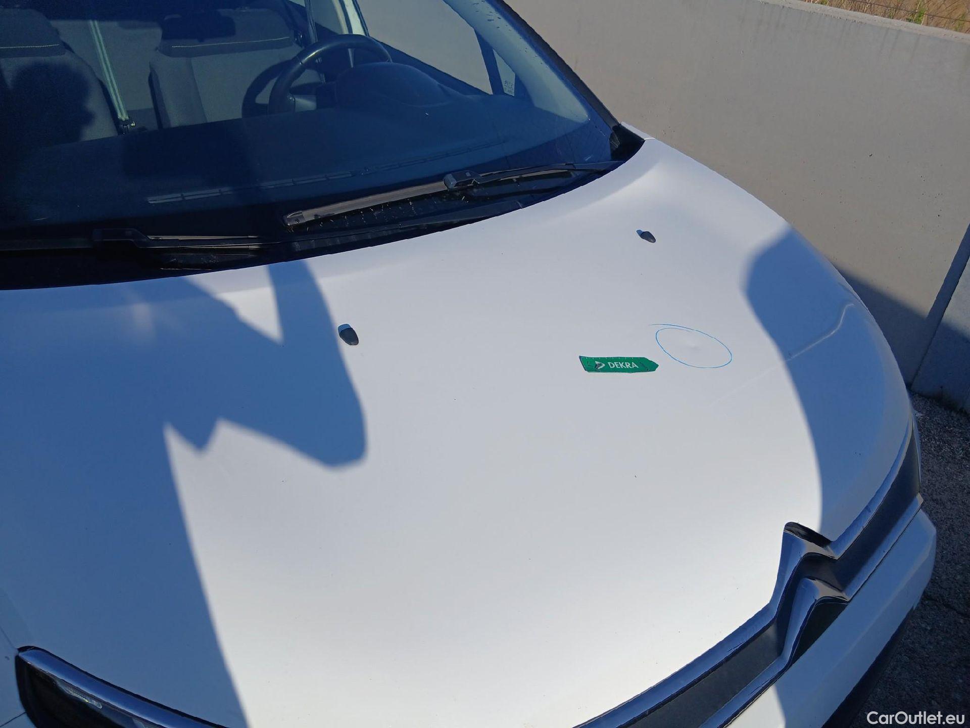  Citroen  C3 CITROEN  / 2020 / 5P / berlina con portón PureTech 81KW (110CV) S&S Feel Pack (AC2) #3