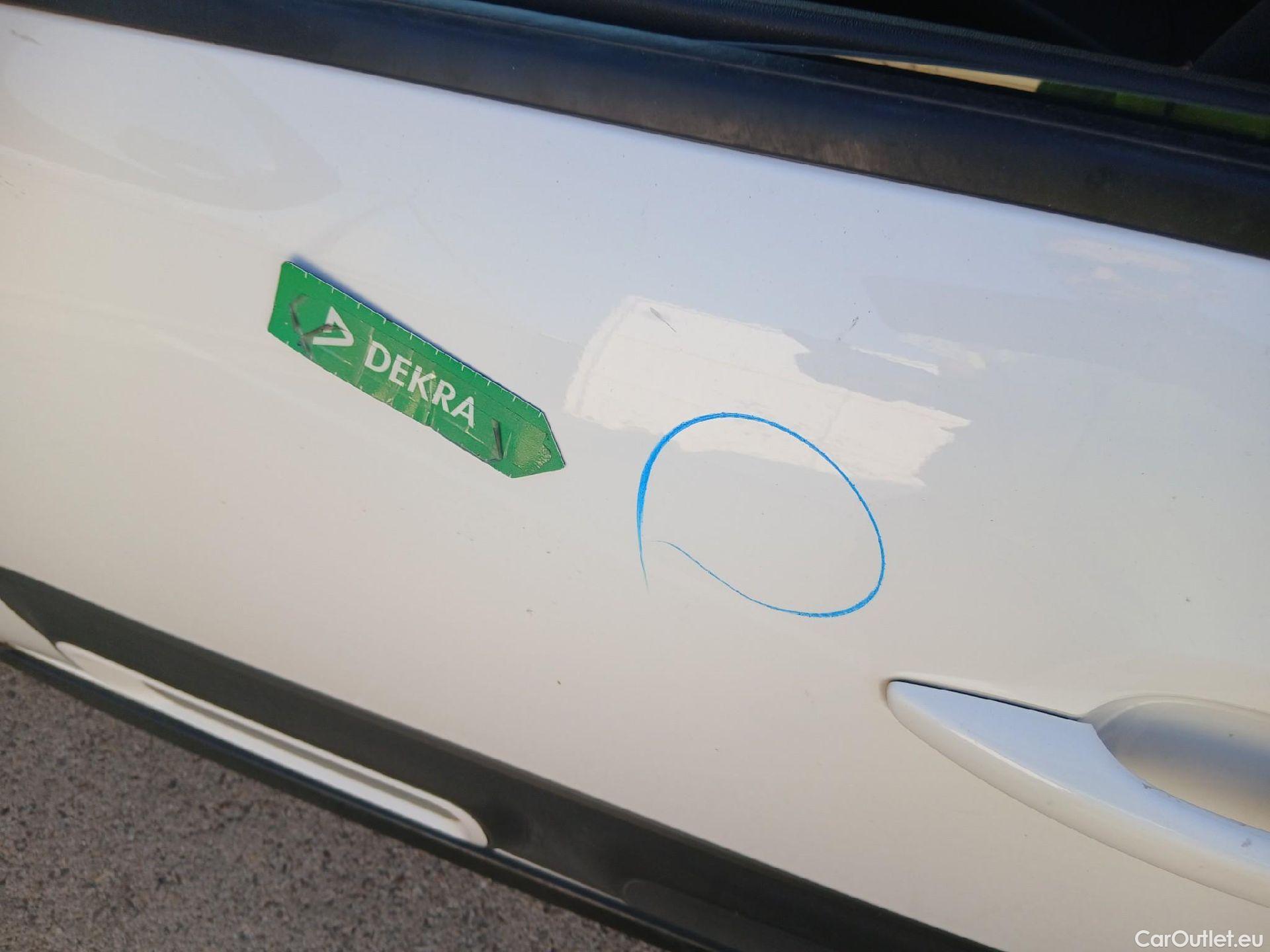 Citroen  C3 CITROEN  / 2020 / 5P / berlina con portón PureTech 81KW (110CV) S&S Feel Pack (AC2) #19