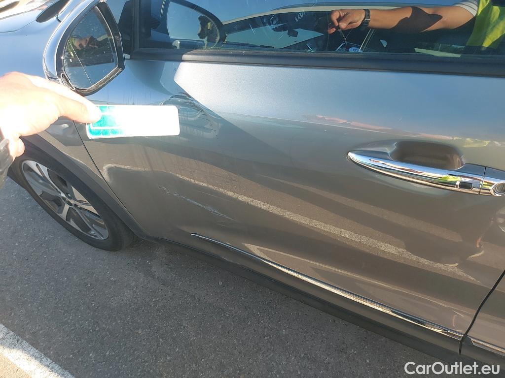  KIA  Niro KIA e- / 2016 / 5P / crossover e- 150kW Emotion (Long Range) #5
