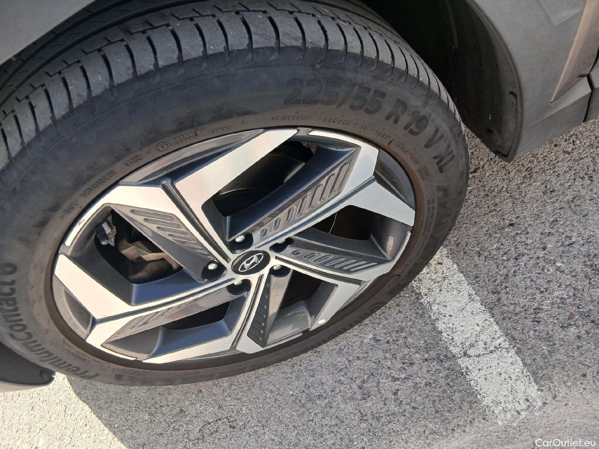  Hyundai  Tucson HYUNDAI  / 2020 / 5P / todoterreno 1.6 TGDI 169kW HEV Tecno Sky Auto #17