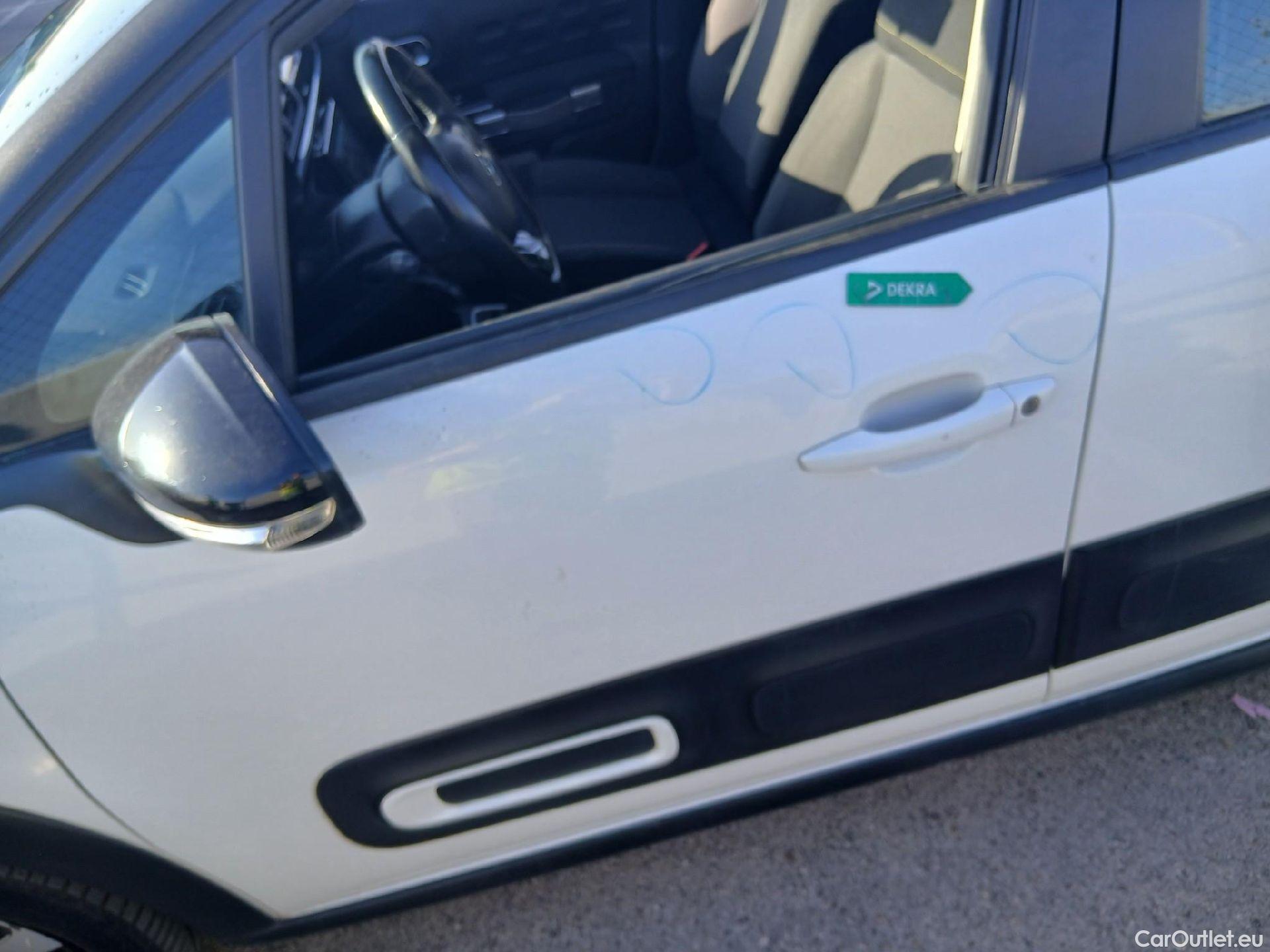  Citroen  C3 CITROEN  / 2020 / 5P / berlina con portón PureTech 81KW (110CV) S&S Feel Pack (AC2) #14