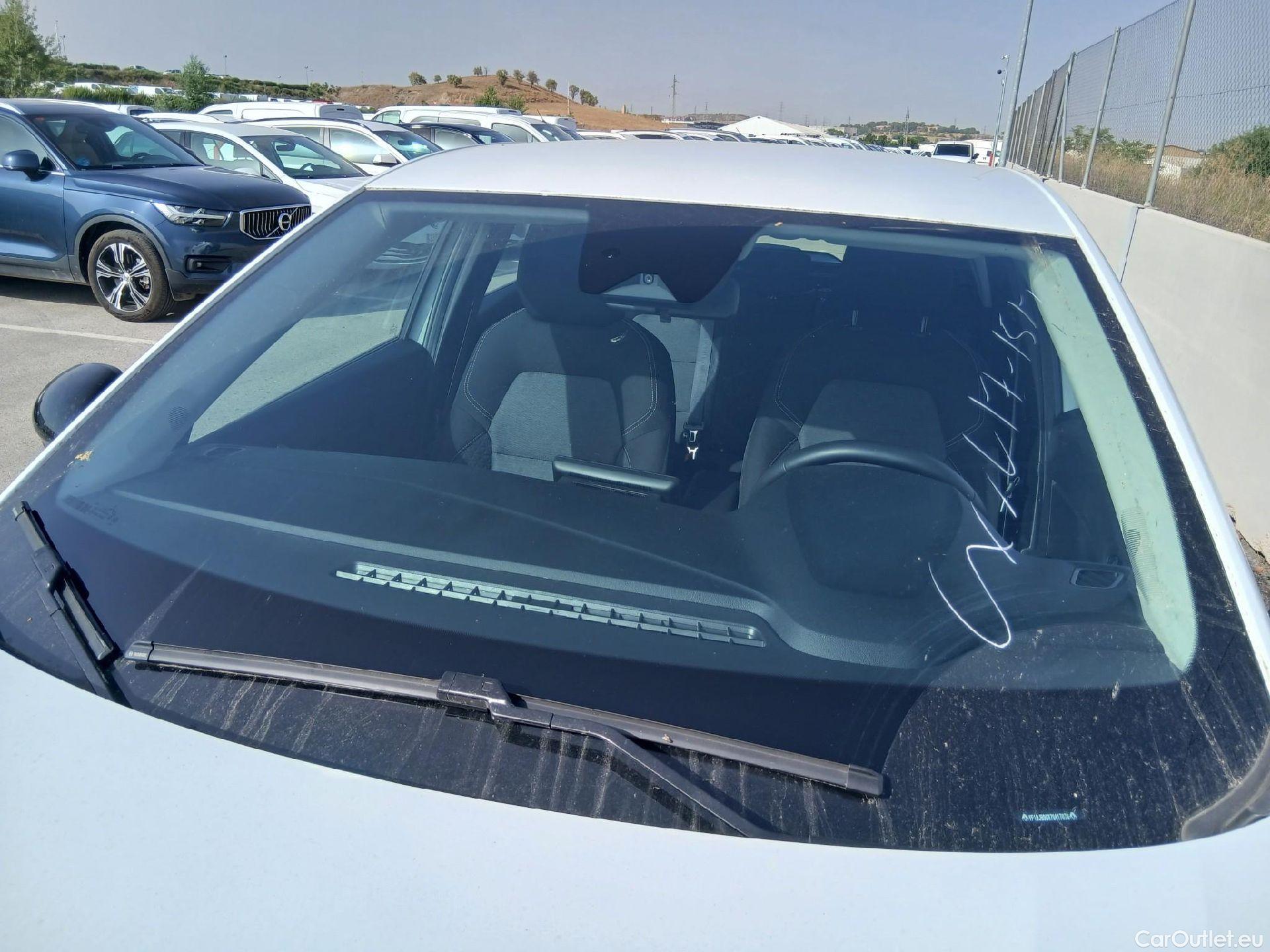  Renault  Captur RENAULT  / 2020 / 5P / todoterreno equilibre TCe 74 kW (100CV) GLP #1