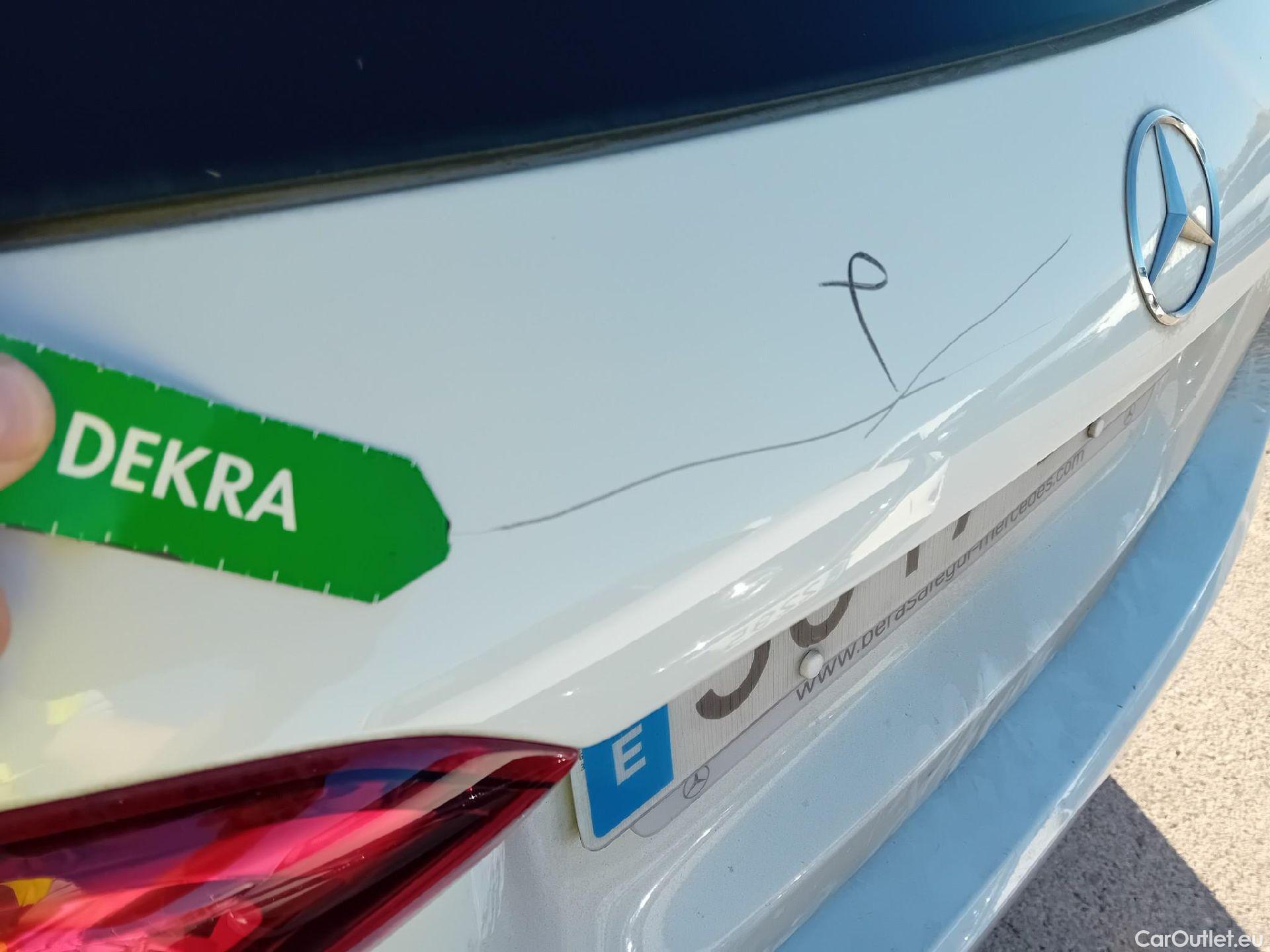  Mercedes  A-Klasse MERCEDES-BENZ Clase A / 2018 / 5P / berlina con portón A 250 e #19