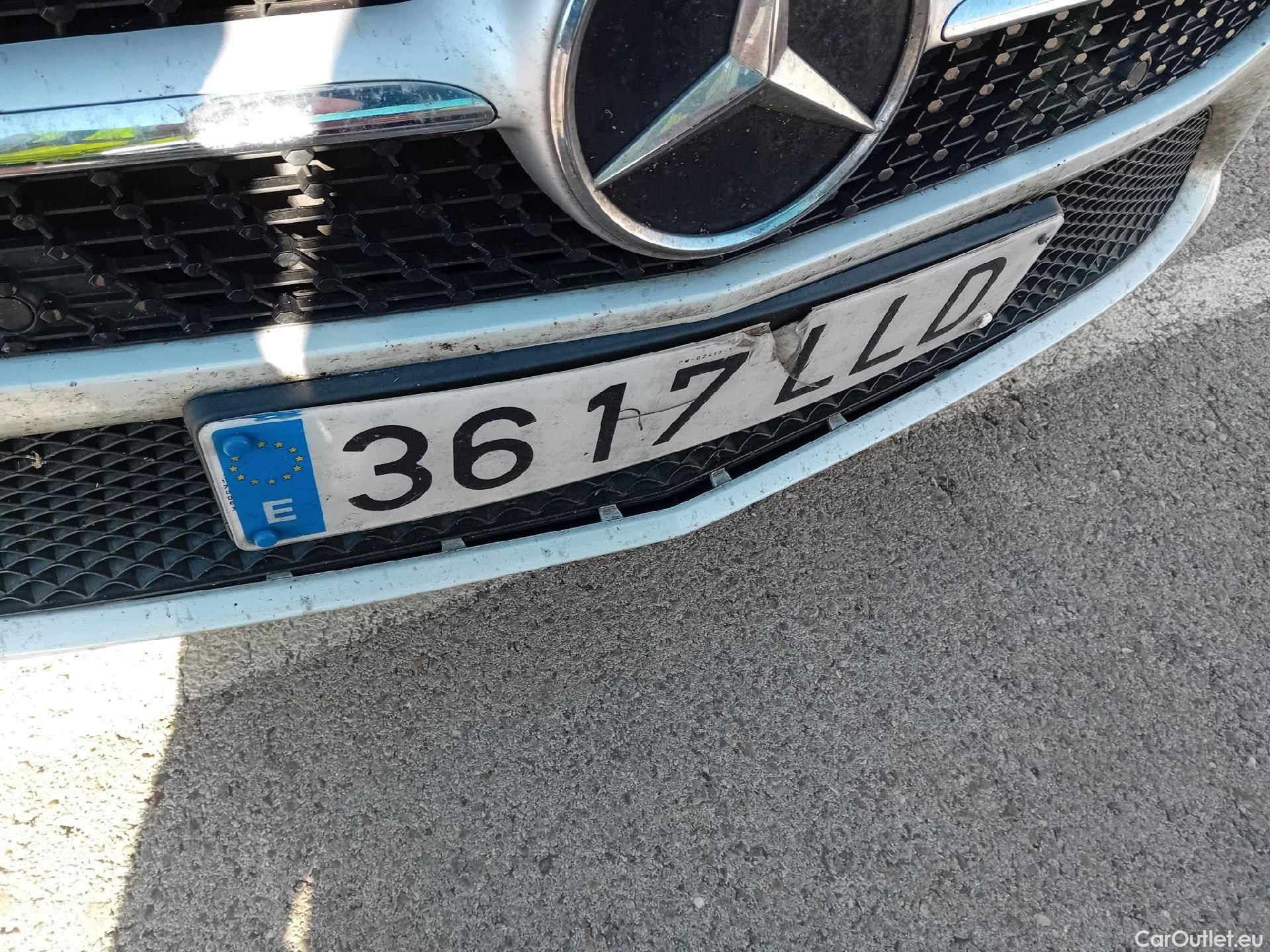  Mercedes  A-Klasse MERCEDES-BENZ Clase A / 2018 / 5P / berlina con portón A 250 e #11