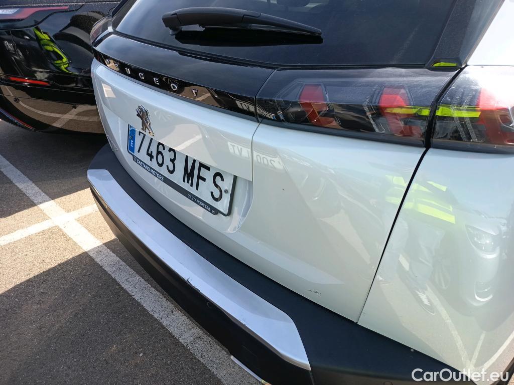  Peugeot  2008 PEUGEOT  / 2019 / 5P / todoterreno Allure Pack Puretech 130 S&S EAT8 #13