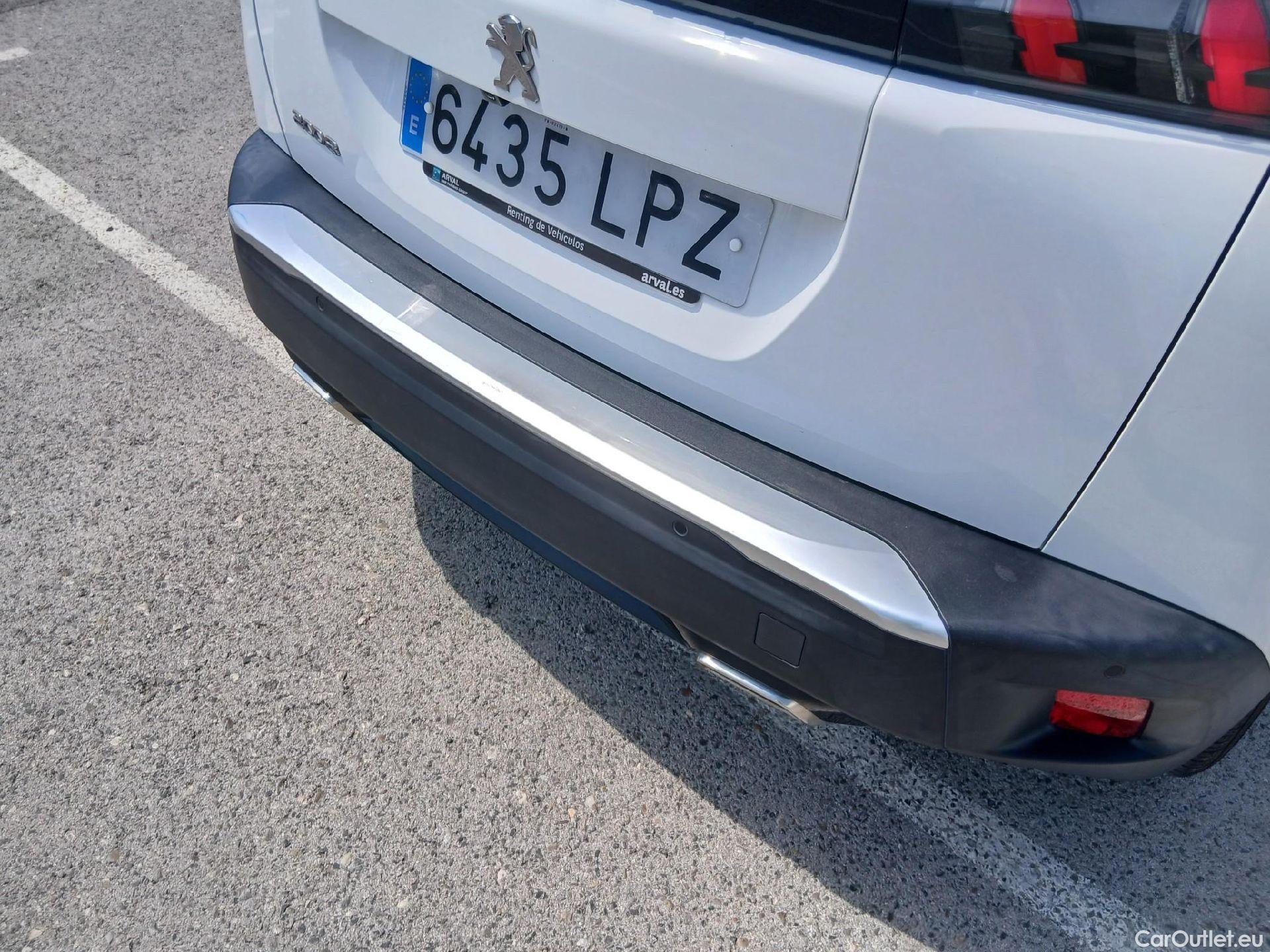  Peugeot  2008  Allure Pack 1.2 PureTech 130CV AT8 E6d #16