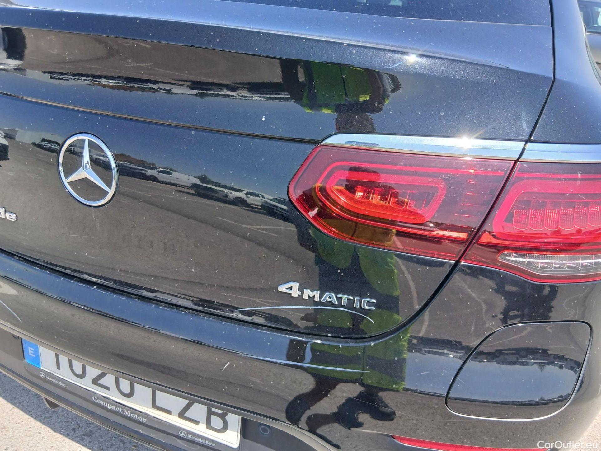  Mercedes  G-Klasee MERCEDES-BENZ GLC Coupé / 2019 / 5P / coupé GLC 300 de 4MATIC #32