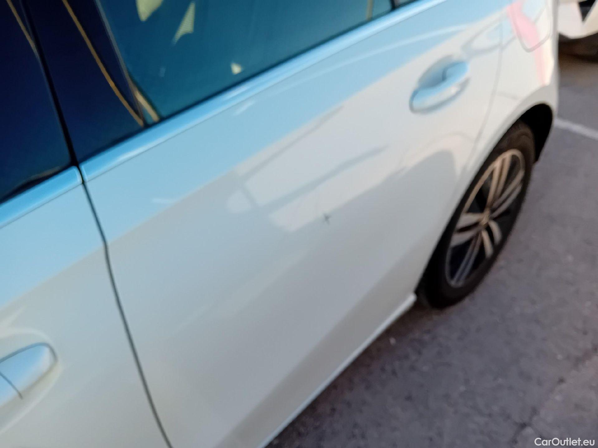  Mercedes  A-Klasse MERCEDES-BENZ Clase A / 2018 / 5P / berlina con portón A 250 e #16
