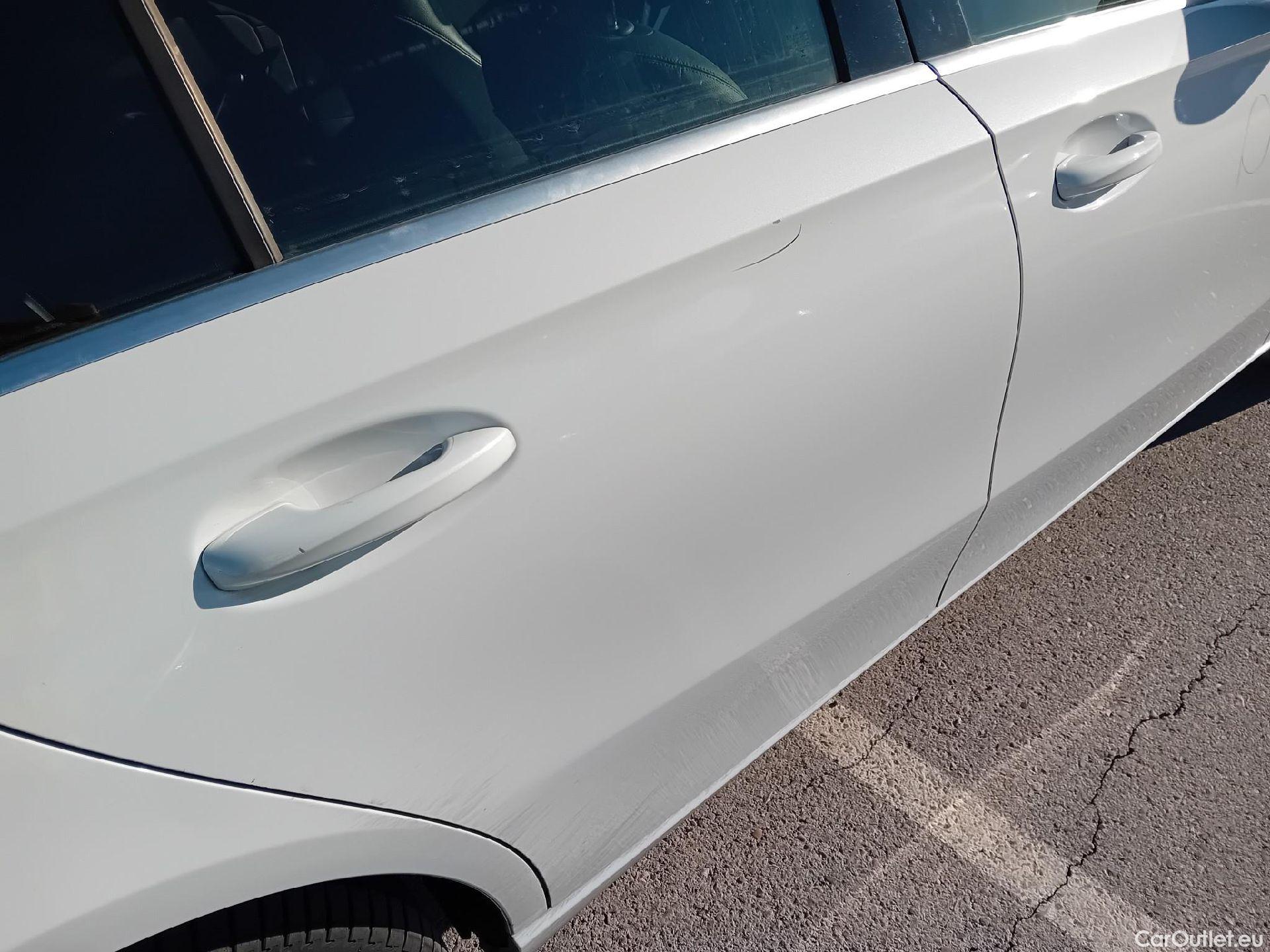  Mercedes  A-Klasse MERCEDES-BENZ Clase A / 2018 / 5P / berlina con portón A 250 e #25