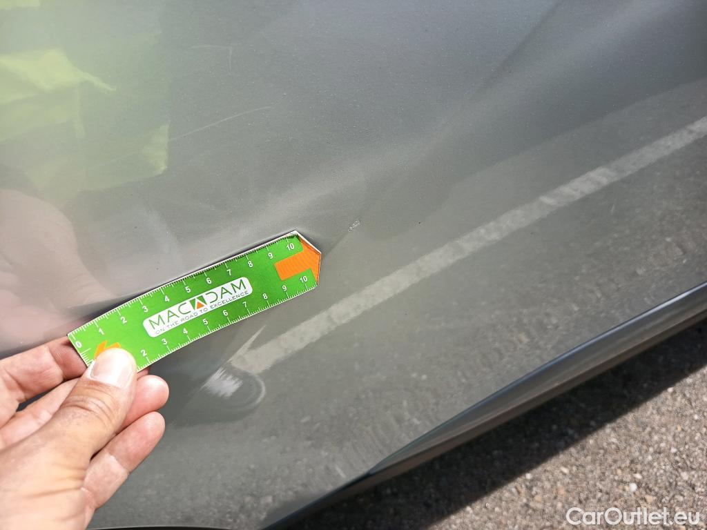  Peugeot  2008 PEUGEOT  / 2019 / 5P / todoterreno Allure Pack Puretech 130 S&S EAT8 #12