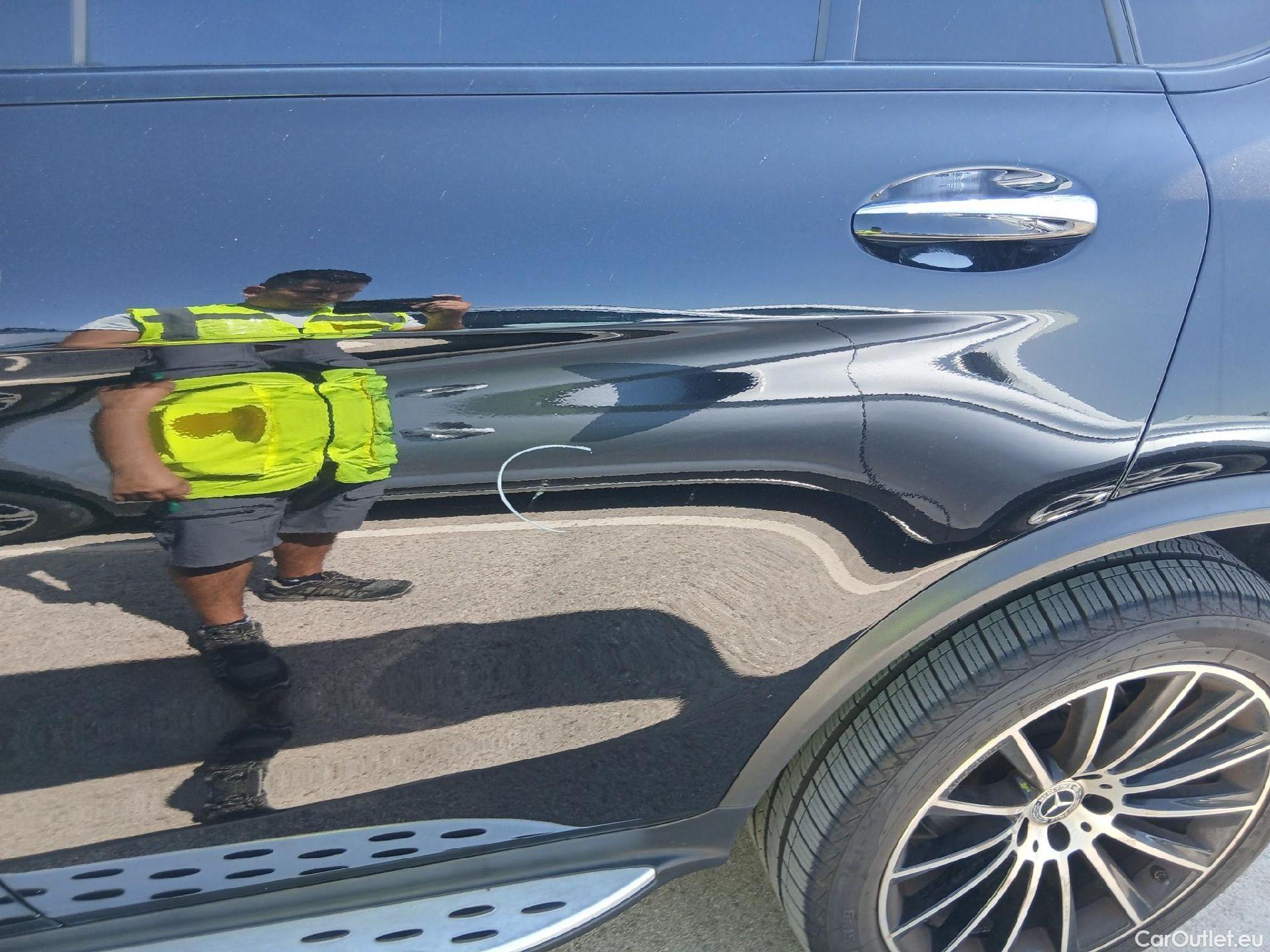  Mercedes  G-Klasee MERCEDES-BENZ GLC Coupé / 2019 / 5P / coupé GLC 300 de 4MATIC #26