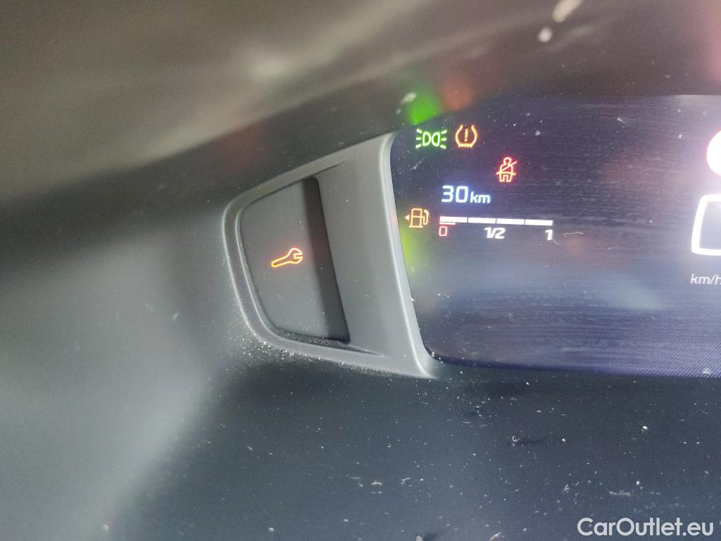  Peugeot  208  Allure 1.2 Puretech 100CV MT6 6E #36