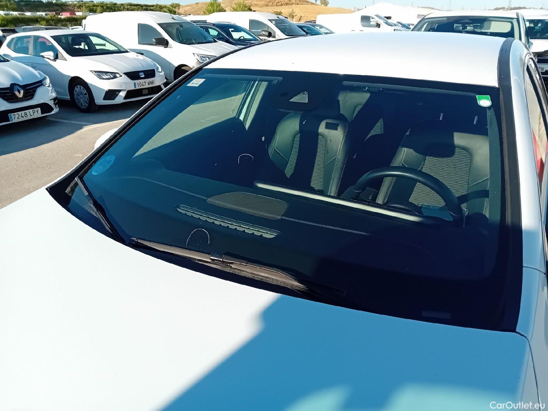  Mercedes  A-Klasse MERCEDES-BENZ Clase A / 2018 / 5P / berlina con portón A 250 e #7