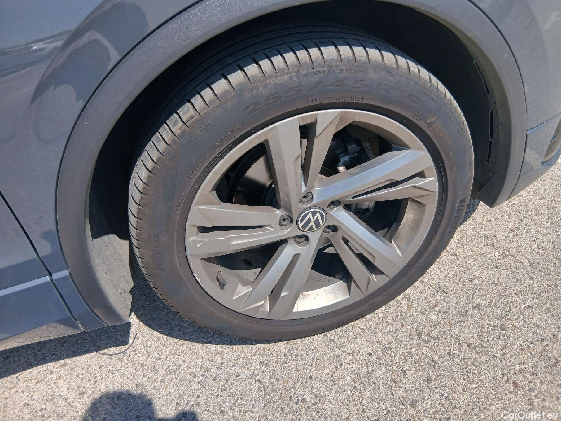  Volkswagen  Tiguan  R-Line 2.0 TDI 150CV AT7 E6d #23