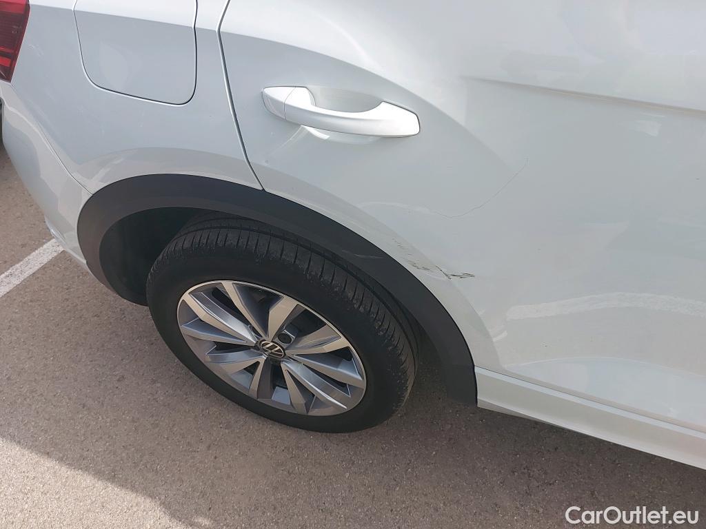  Volkswagen  T-ROC VOLKSWAGEN  / 2017 / 5P / todoterreno Advance R-Line 1.5 TSI 110kW (150CV) DSG #28