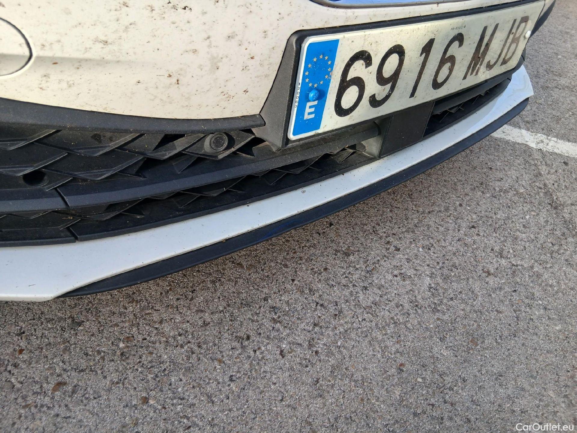  Seat  Leon SEAT Nuevo León / 2020 / 5P / berlina con portón 2.0 TDI 110kW DSG-7 Style XL(SP) #6
