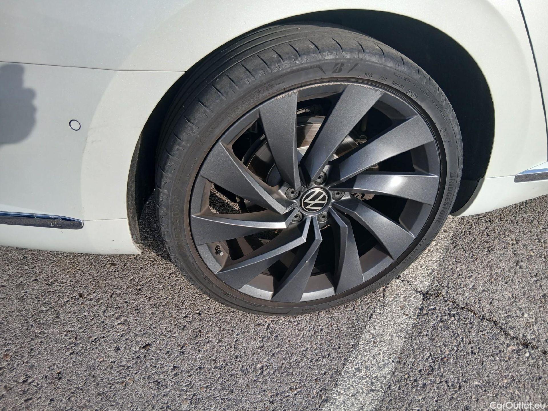  Volkswagen  Arteon VOLKSWAGEN  / 2020 / 5P / berlina con portón R-Line 2.0 TDI 147kW (200CV) DSG #36