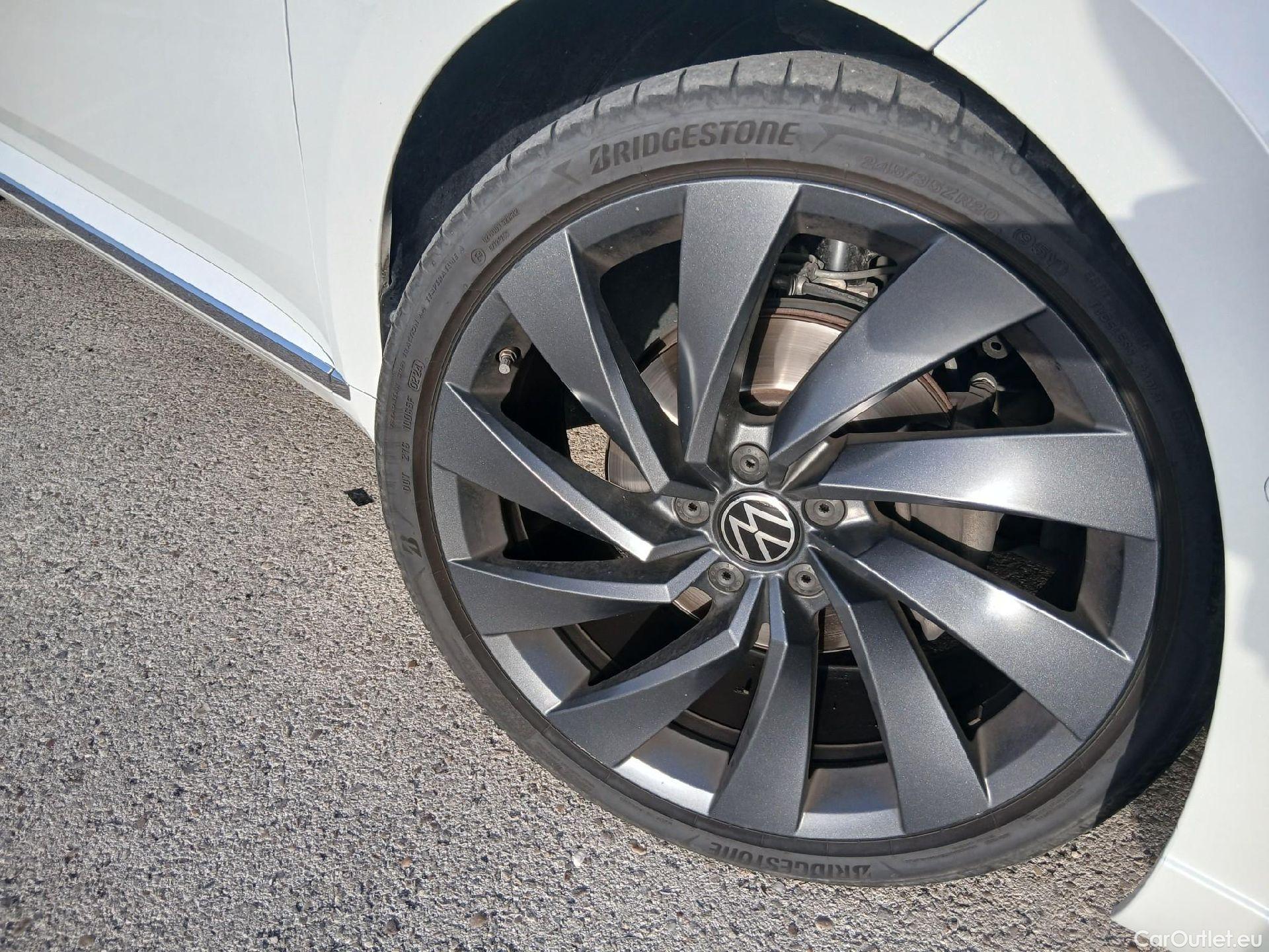  Volkswagen  Arteon VOLKSWAGEN  / 2020 / 5P / berlina con portón R-Line 2.0 TDI 147kW (200CV) DSG #39