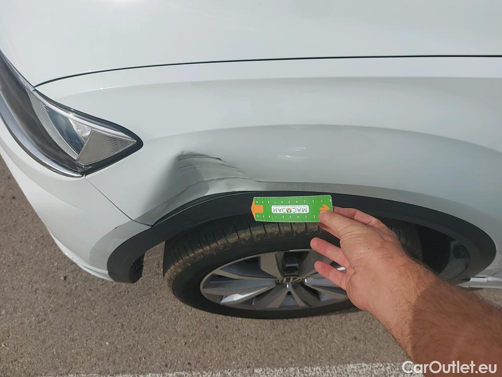  Volkswagen  T-ROC VOLKSWAGEN  / 2017 / 5P / todoterreno Advance R-Line 1.5 TSI 110kW (150CV) DSG #9