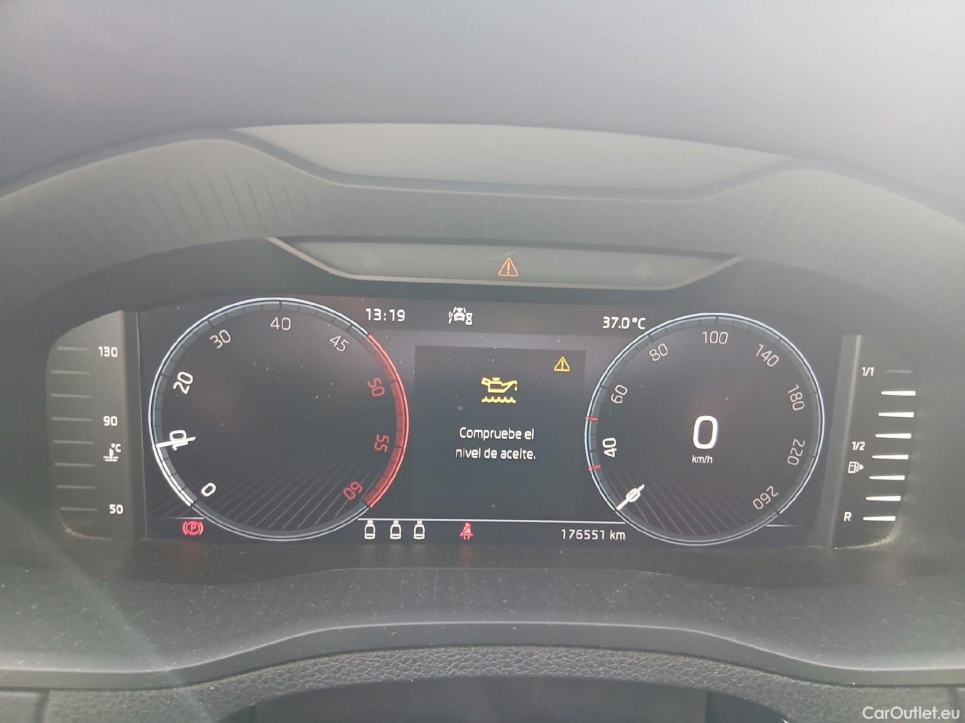  Skoda  Karoq SKODA  / 2021 / 5P / todoterreno 2.0 TDI 85kW (115CV) Ambition #43