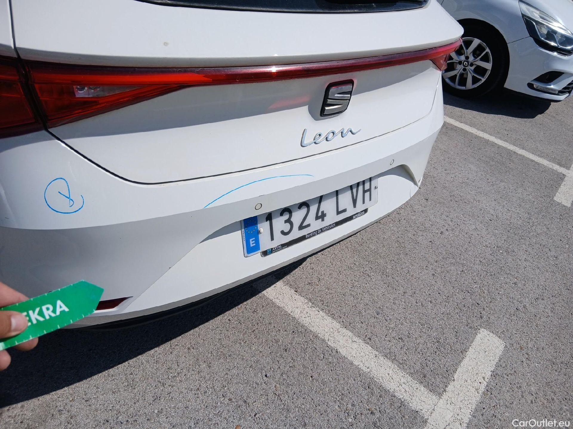  Seat  Leon SEAT Nuevo León / 2020 / 5P / berlina con portón 2.0 TDI 85kW S&S Style Go (AC2) #27