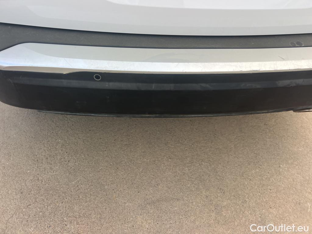  Peugeot  2008 PEUGEOT  / 2019 / 5P / todoterreno Active BlueHDI 81kW (110CV) #26