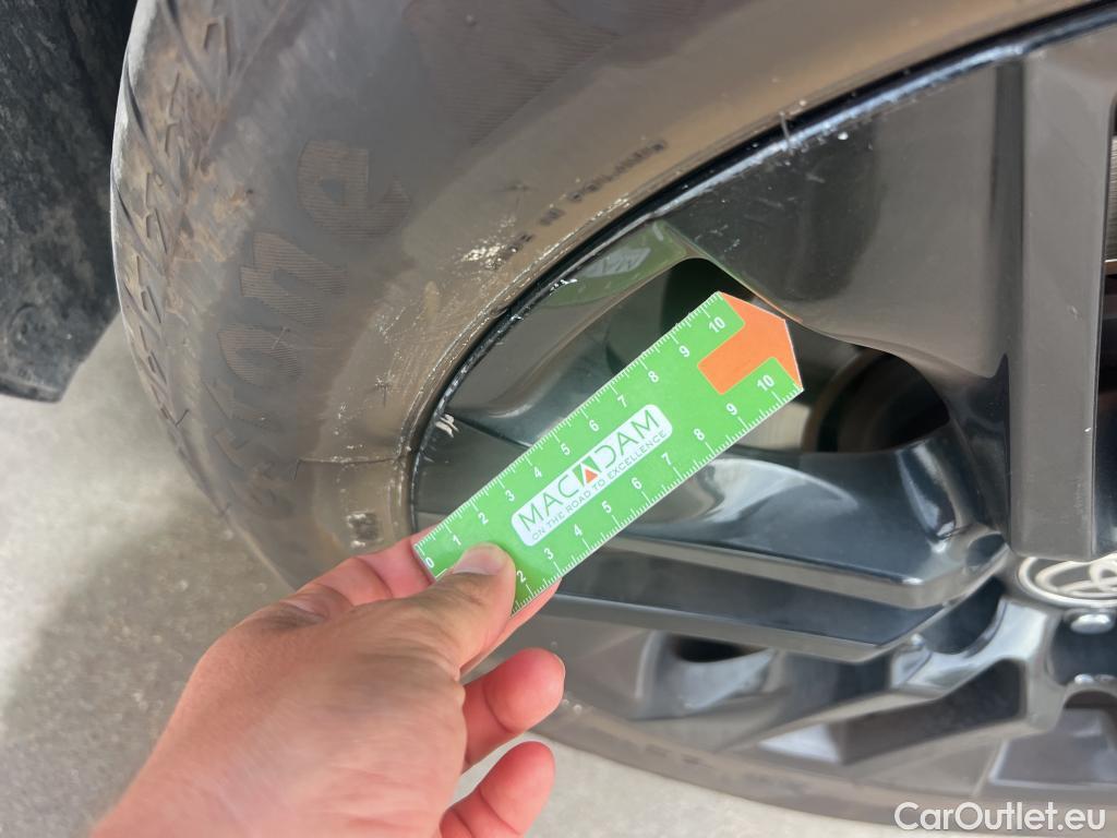  Toyota  RAV4 TOYOTA  / 2018 / 5P / todoterreno 2.5l 220H Style #12
