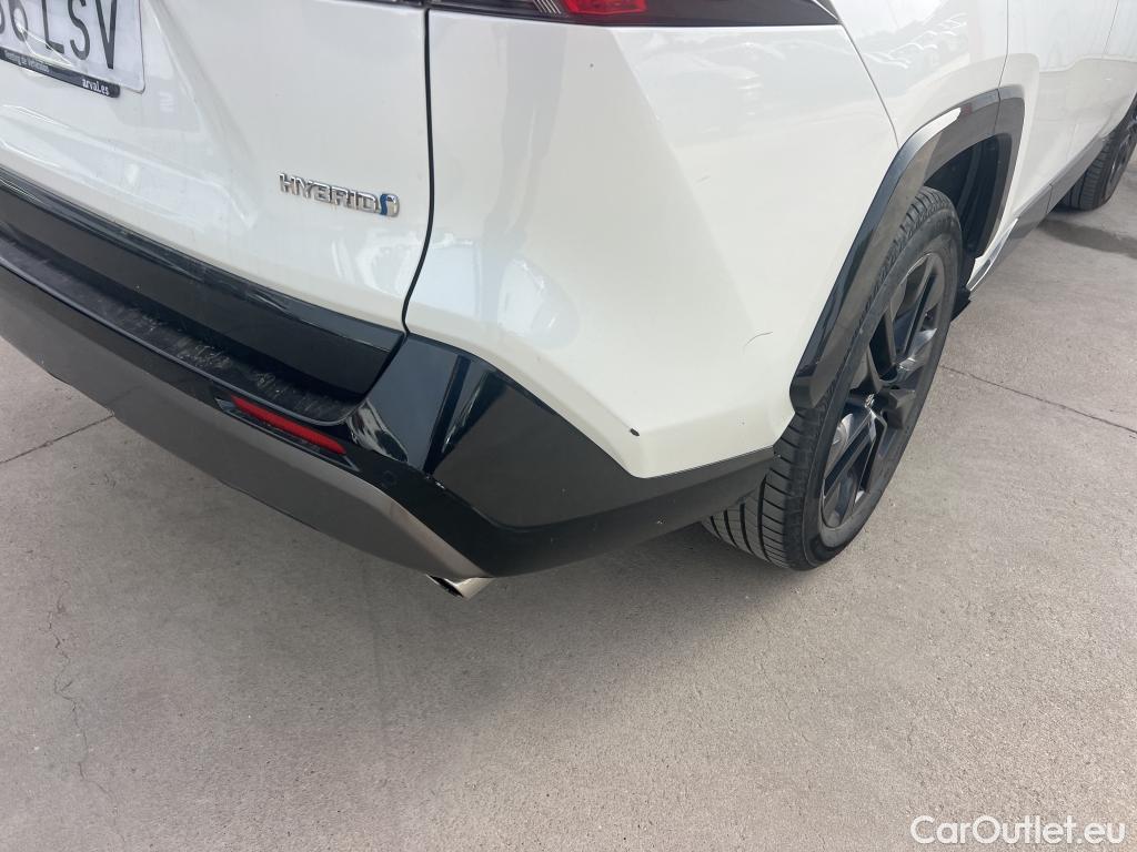  Toyota  RAV4 TOYOTA  / 2018 / 5P / todoterreno 2.5l 220H Style #30
