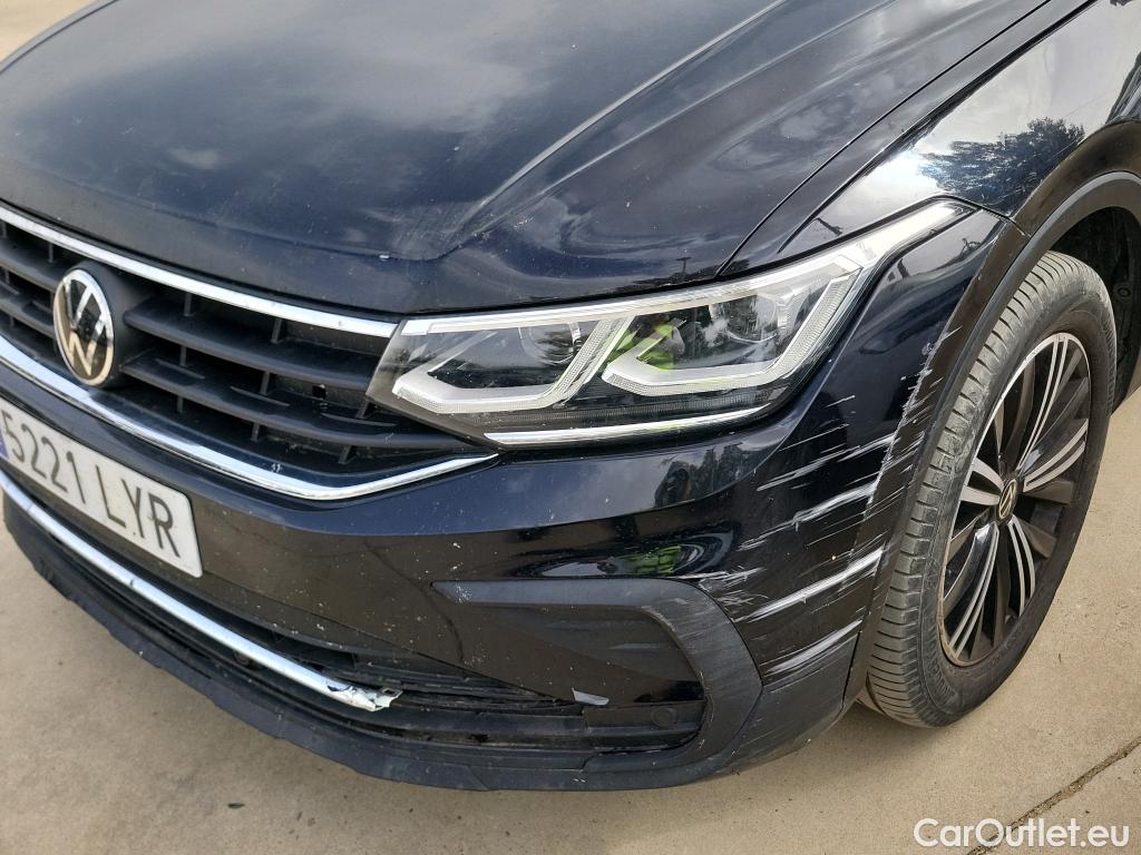  Volkswagen  Tiguan VOLKSWAGEN  / 2020 / 5P / todoterreno Life 2.0 TDI 90kW (122CV) #19