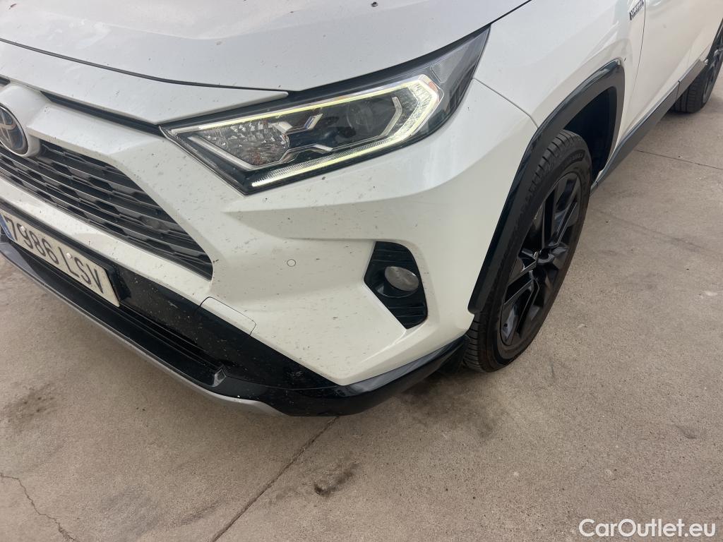  Toyota  RAV4 TOYOTA  / 2018 / 5P / todoterreno 2.5l 220H Style #24