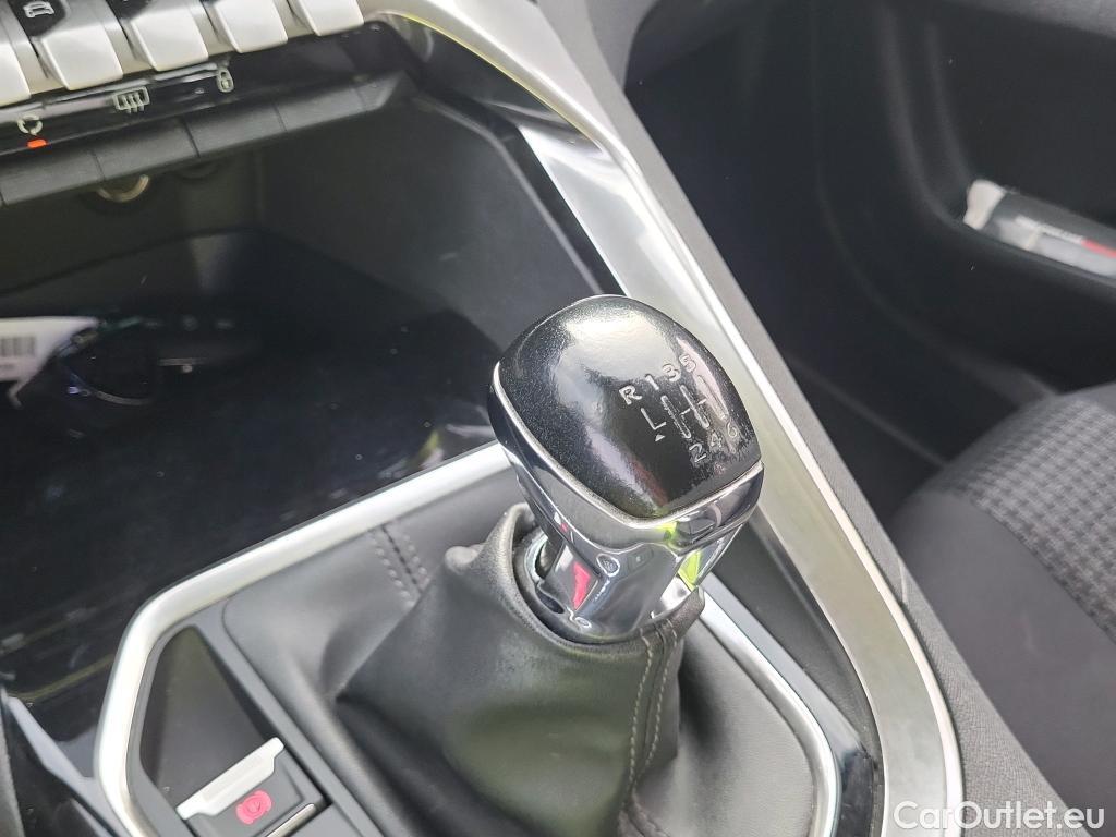  Peugeot  3008 PEUGEOT  / 2020 / 5P / todoterreno 1.5 BlueHDi 96kW (130CV) S&S Active Pack #13