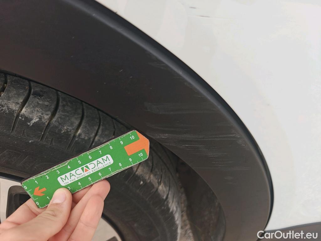  KIA  XCeed KIA  / 2019 / 5P / todoterreno 1.0 T-GDi Drive 88kW (120CV) #24