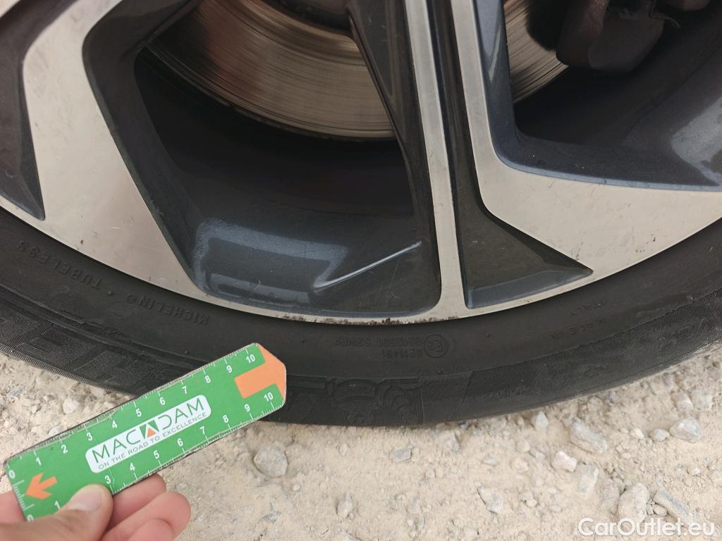  KIA  XCeed KIA  / 2019 / 5P / todoterreno 1.0 T-GDi Drive 88kW (120CV) #6