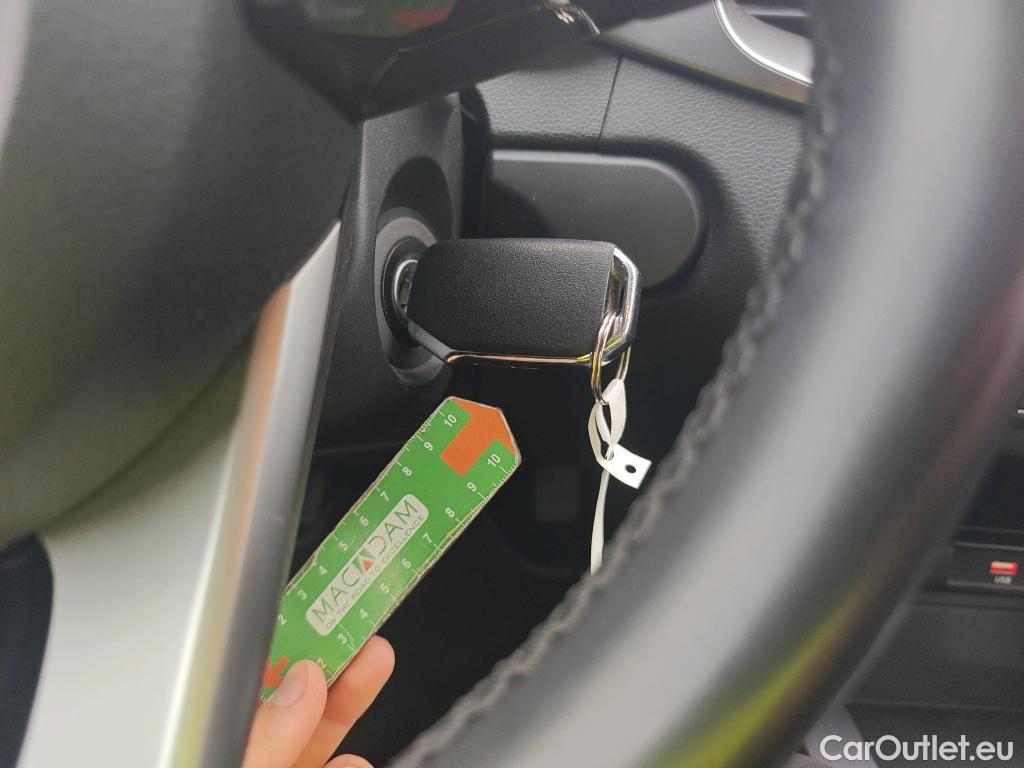  KIA  XCeed KIA  / 2019 / 5P / todoterreno 1.0 T-GDi Drive 88kW (120CV) #2