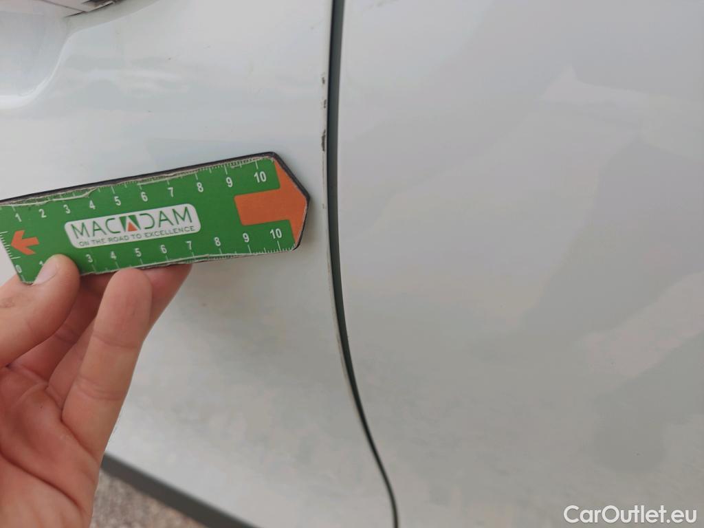  KIA  XCeed KIA  / 2019 / 5P / todoterreno 1.0 T-GDi Drive 88kW (120CV) #10