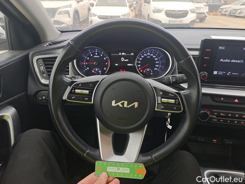  KIA  XCeed KIA  / 2019 / 5P / todoterreno 1.0 T-GDi Drive 88kW (120CV) #17