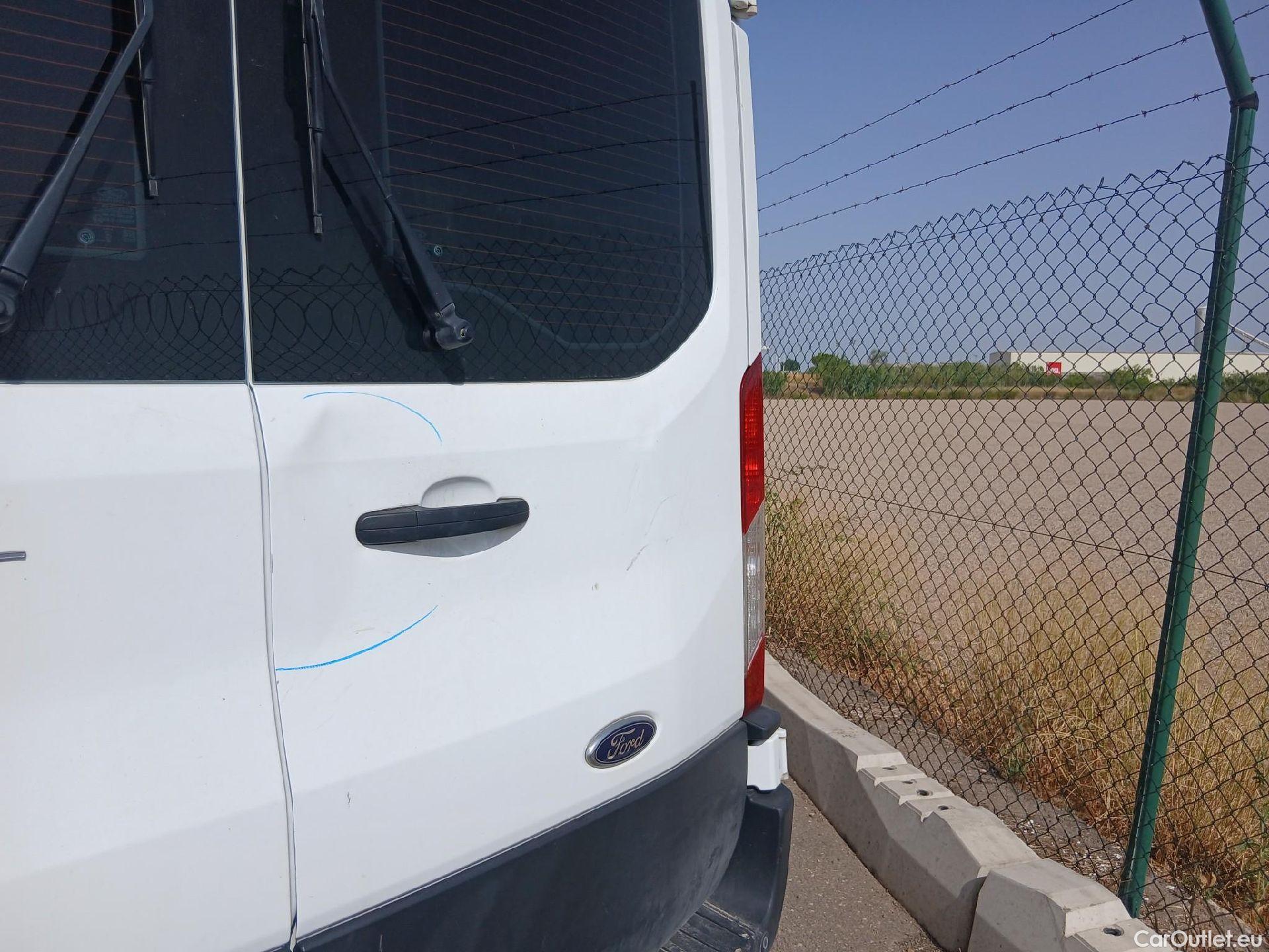  Ford  Transit FORD  / 2013 / 4P / combi 350 96kW L3H2 Mixta Trend Delantera #14