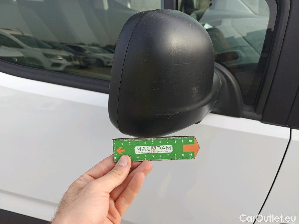  Citroen  Berlingo CITROEN  / 2018 / 4P / combi Talla M BlueHDi 100 S&S LIVE PACK BUSINE #43